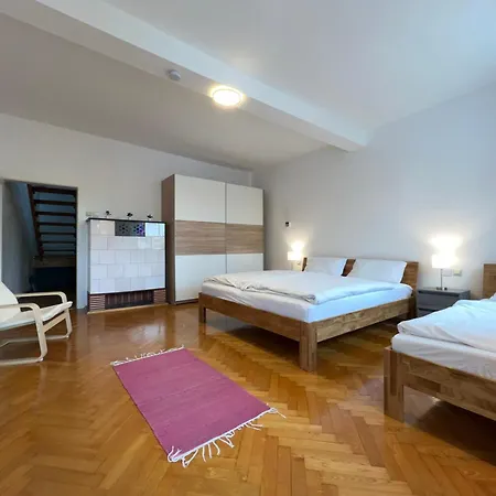 Uebernachten In Grosser Maisonette-wohnung By Rabe Apartment
