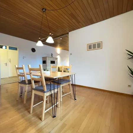 Uebernachten In Grosser Maisonette-wohnung By Rabe *